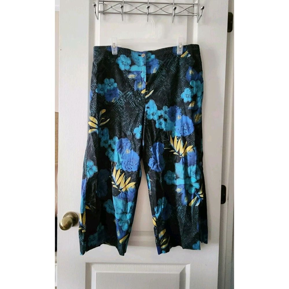 Chico's Women's Floral print Wide Leg cropped Pants stretch waistband 2 Large